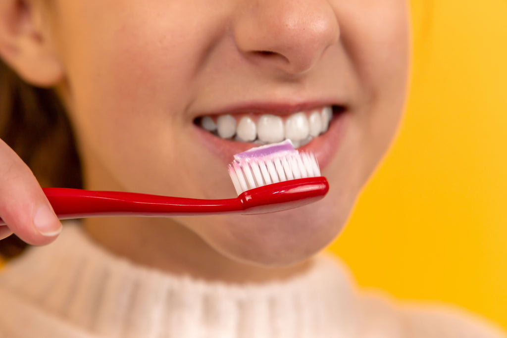 Dental Floss: An Ally For Your Oral Hygiene